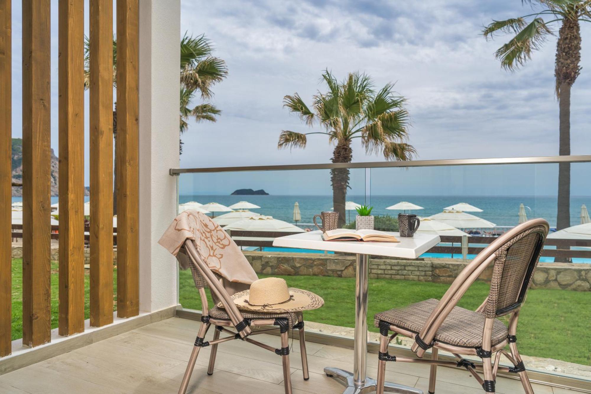 Crystal Beach Hotel Каламакион Экстерьер фото