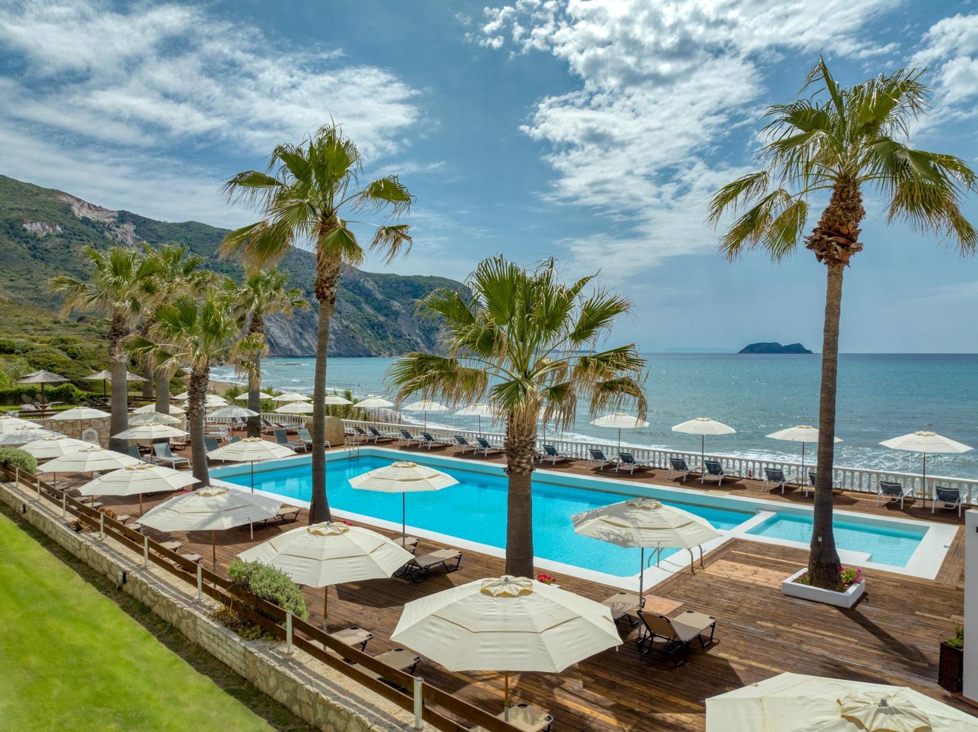 Crystal Beach Hotel Каламакион Экстерьер фото