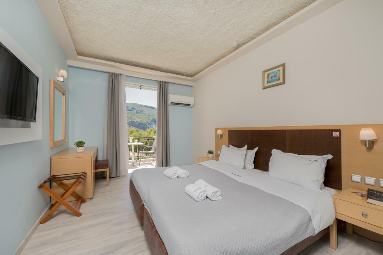 Crystal Beach Hotel Каламакион Экстерьер фото